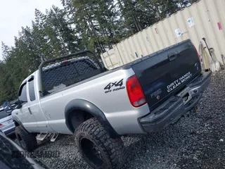 2001 Ford Super Duty F-250 XL with VIN 1FTNX21S01EB08460, listed as a IAAI auction lot 41890597 with 218,302 mi miles. Bid and sale history available at carsss.com. Image 14.