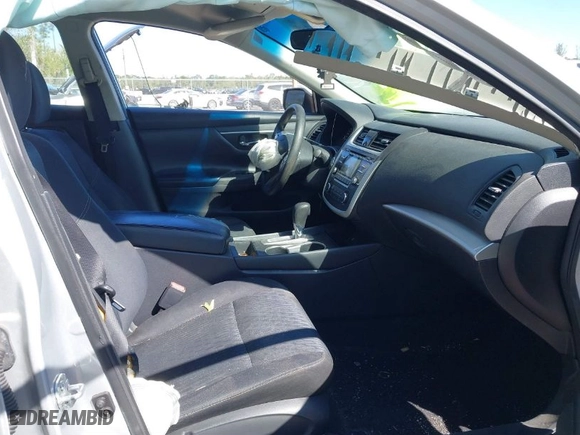 2017 Nissan Altima 2.5 S with VIN 1N4AL3AP3HN347626, listed as a IAAI auction lot 41863998 with 143,387 mi miles. Bid and sale history available at carsss.com. Image 5.