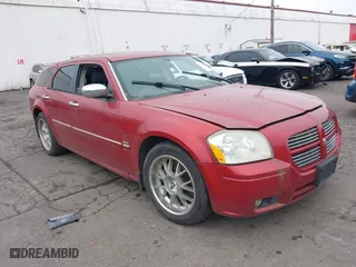 2005 Dodge Magnum RT with VIN 2D8GV58235H586913, listed as a IAAI auction lot 41616568 with 151,682 mi miles. Bid and sale history available at carsss.com. Image 1.