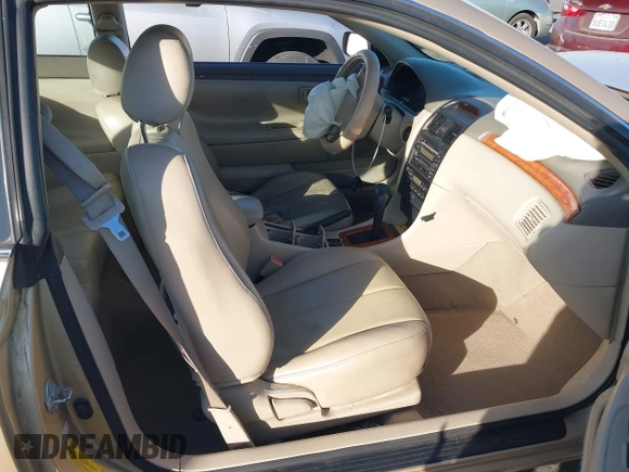 2002 Toyota Solara SE z VIN 2T1CF28P82C555053, wystawiony jako IAAI lot #41414314 z przebiegiem 115 444 mil mil oraz . Historia ofert i sprzedaży dostępna na DreamBid. Obrazek 5.