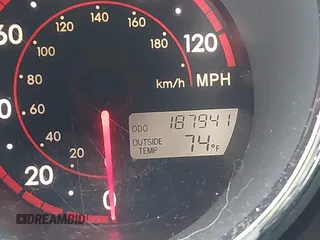 2006 Toyota Matrix STD with VIN 2T1KR32E06C580891, listed as a IAAI auction lot 42196131 with 187,941 mi miles and . Bid and sale history available at carsss.com. Image 7.