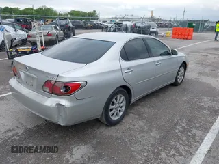 2004 Lexus ES 330 with VIN JTHBA30G740010906, listed as a IAAI auction lot 42171056 with 253,064 mi miles. Bid and sale history available at carsss.com. Image 4.