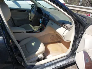 2006 Mercedes-Benz C 280 Luxury with VIN WDBRF54H56A825858, listed as a IAAI auction lot 41860629 with 228,039 mi miles and . Bid and sale history available at DreamBid. Image 5.