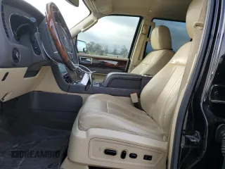 2017 Lincoln Navigator Reserve z VIN 5LMJJ3LT4HEL00091, wystawiony jako Copart lot #46262175 z przebiegiem 105 679 mil mil oraz Szkoda całkowita • Salvage title. Historia ofert i sprzedaży dostępna na DreamBid. Obrazek 7.