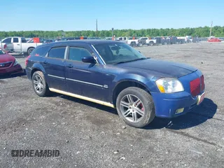2005 Dodge Magnum R/T with VIN 2D4GZ58285H547255, listed as a IAAI auction lot 42229191 with 132,772 mi miles and . Bid and sale history available at carsss.com. Image 1.
