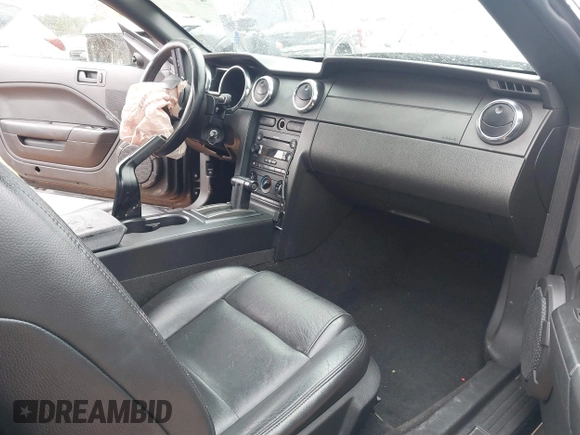 2007 Ford Mustang Deluxe with VIN 1ZVFT84N475361120, listed as a IAAI auction lot 41762540 with 167,848 mi miles and . Bid and sale history available at carsss.com. Image 5.