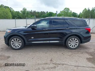 2021 Ford Explorer King Ranch z VIN 1FM5K7LC9MGC20146, wystawiony jako IAAI lot #42121400 z przebiegiem 20 931 mil mil oraz . Historia ofert i sprzedaży dostępna na DreamBid. Obrazek 15.