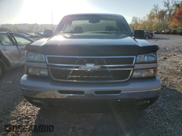 2006 Chevrolet Silverado 1500 Work Truck with VIN 3GCEK14Z06G218507, listed as a Copart auction lot 77350154 with 211,776 mi miles and Salvage Title. Bid and sale history available at carsss.com. Image 5.