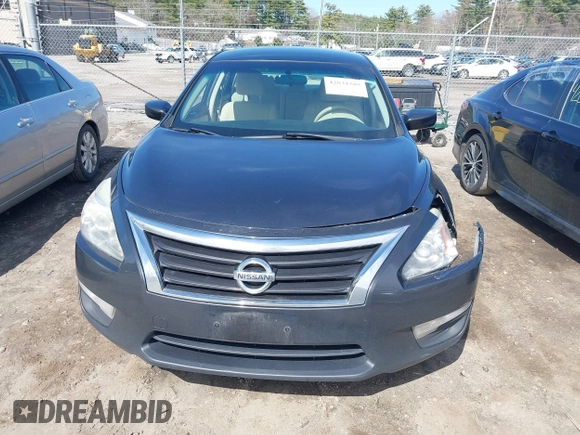 2014 Nissan Altima 2.5 S with VIN 1N4AL3AP4EC127936, listed as a IAAI auction lot 42031585 with 230,630 mi miles. Bid and sale history available at carsss.com. Image 12.