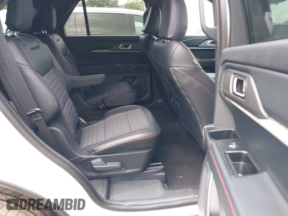 2025 Ford Explorer ST-Line with VIN 1FMUK8KH9SGB60445, listed as a IAAI auction lot 42087110 with 2,569 mi miles and . Bid and sale history available at DreamBid. Image 8.