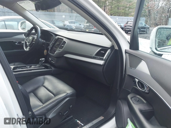 2021 Volvo XC90 Momentum z VIN YV4102PK6M1737322, wystawiony jako IAAI lot #41159908 z przebiegiem 41 138 mil mil oraz . Historia ofert i sprzedaży dostępna na DreamBid. Obrazek 5.