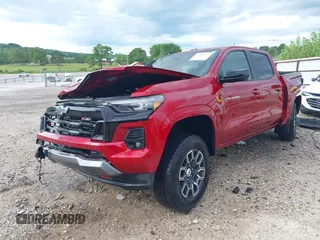 2023 Chevrolet Colorado 4WD Z71 z VIN 1GCPTDEK5P1229334, wystawiony jako IAAI lot #42201772 z przebiegiem Nie podano mil oraz . Historia ofert i sprzedaży dostępna na DreamBid. Obrazek 2.