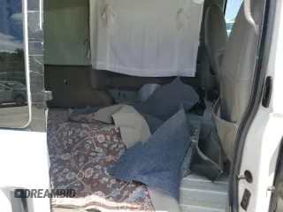 2000 Chevrolet Astro z VIN 1GNDM19W1YB130461, wystawiony jako Copart lot #54659485 z przebiegiem 178 132 mil mil oraz Szkody całkowita. Historia ofert i sprzedaży dostępna na DreamBid. Obrazek 11.
