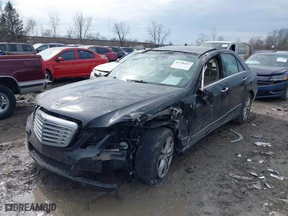2010 Mercedes-Benz E-Class E 350 Luxury with VIN WDDHF8HB6AA240760, listed as a IAAI auction lot 41718437 with 1 mi miles. Bid and sale history available at carsss.com. Image 2.