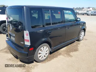 2005 Scion xB with VIN JTLKT334550178997, listed as a IAAI auction lot 41989189 with 163,834 mi miles. Bid and sale history available at carsss.com. Image 4.
