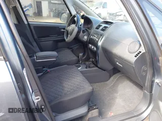 2008 Suzuki SX4 with VIN JS2YA415385100101, listed as a IAAI auction lot 41180693 with 121,081 mi miles and . Bid and sale history available at DreamBid. Image 5.