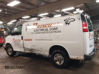 2010 GMC Savana Cargo Van with VIN 1GTZGFBA2A1107221, listed as a IAAI auction lot 41526369 with 91,243 mi miles. Bid and sale history available at carsss.com. Image 14.