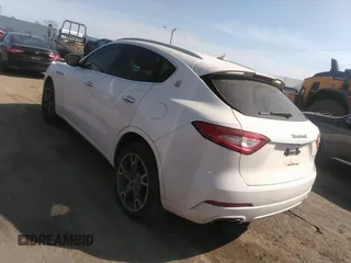 2017 Maserati Levante with VIN ZN661XUS2HX228160, listed as a IAAI auction lot 41830283 with 95,903 mi miles. Bid and sale history available at carsss.com. Image 3.