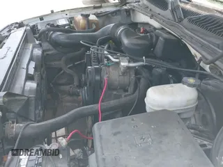 2005 Chevrolet Silverado 1500 Work Truck с VIN 1GCEC19X65Z349993, выставлен на аукционе IAAI как лот 42986926 с пробегом 291 788 миль миль и . История ставок и продаж доступна на DreamBid. Изображение 12.