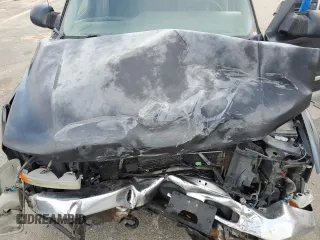 2005 GMC Sierra 2500HD SLT with VIN 1GTHK29U05E307645, listed as a Copart auction lot 80295834 with 151,225 mi miles and Salvage title. Bid and sale history available at DreamBid. Image 12.