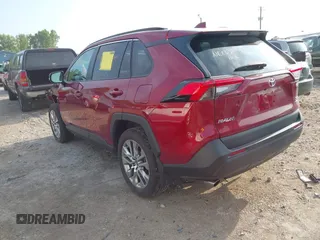 2021 Toyota RAV4 XLE Premium with VIN 2T3A1RFV6MW151550, listed as a IAAI auction lot 42764775 with 41,377 mi miles and . Bid and sale history available at DreamBid. Image 3.