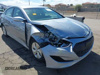 2015 Hyundai Sonata Hybrid Limited with VIN KMHEC4A41FA133127, listed as a IAAI auction lot 41759254 with 70,124 mi miles. Bid and sale history available at carsss.com. Image 6.