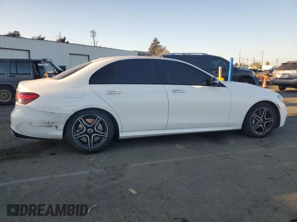 2021 Mercedes-Benz E-Class E 450 with VIN W1KZF5KBXMA934142, listed as a Copart auction lot 43231135 with 39,090 mi miles and Salvage Title. Bid and sale history available at carsss.com. Image 3.