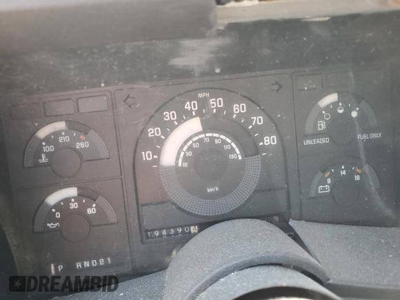 1988 Chevrolet Silverado 3500 z VIN 1GCGC34K3JE141720, wystawiony jako Copart lot #53824654 z przebiegiem 194 390 mil mil oraz Nie do naprawy. Historia ofert i sprzedaży dostępna na DreamBid. Obrazek 9.