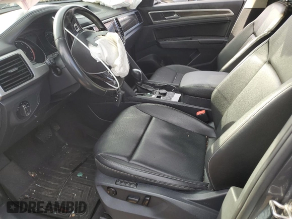 2018 Volkswagen Atlas SEL with VIN 1V2MR2CA6JC525585, listed as a Copart auction lot 83884424 with 114,543 mi miles and Salvage title. Bid and sale history available at DreamBid. Image 7.