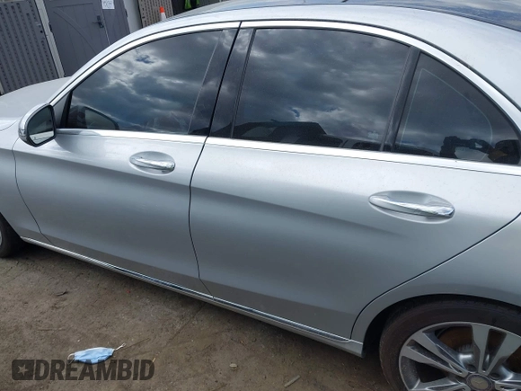 2017 Mercedes-Benz C 300 with VIN WDDWF4JB0HR221658, listed as a IAAI auction lot 40608119 with Not Provided miles and . Bid and sale history available at carsss.com. Image 13.