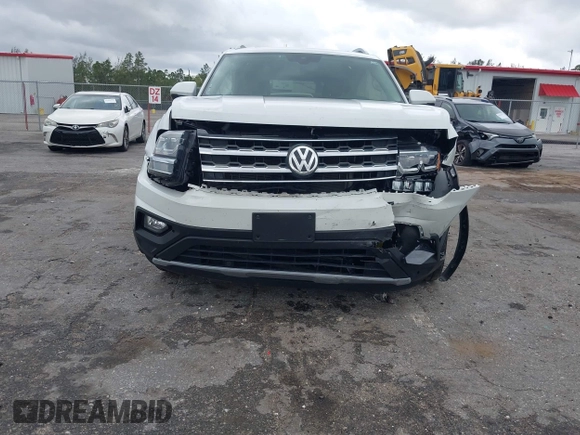 2018 Volkswagen Atlas SEL with VIN 1V2MR2CA9JC572206, listed as a IAAI auction lot 41995114 with 64,324 mi miles and . Bid and sale history available at DreamBid. Image 6.