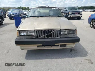 1989 Volvo 740 with VIN YV1FX884XK2368716, listed as a Copart auction lot 71722804 with 108,531 mi miles and Salvage Title. Bid and sale history available at carsss.com. Image 5.