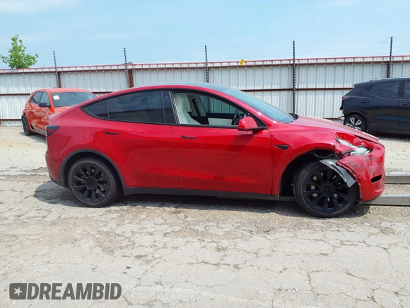 2020 Tesla Model Y Long Range z VIN 5YJYGDEE0LF034164, wystawiony jako IAAI lot #42080304 z przebiegiem 55 520 mil mil oraz . Historia ofert i sprzedaży dostępna na DreamBid. Obrazek 14.