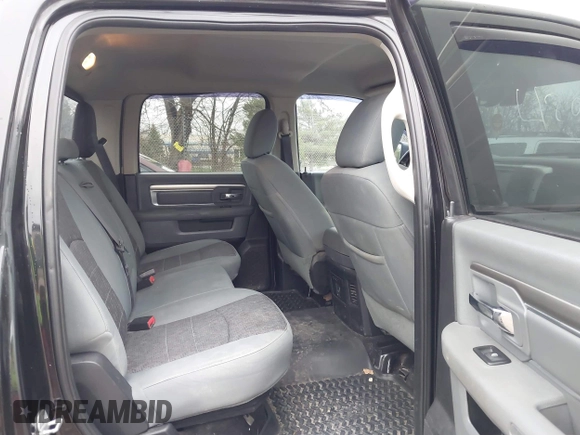 2016 Ram 2500 SLT with VIN 3C6UR5DL4GG178533, listed as a IAAI auction lot 42070280 with 175,574 mi miles. Bid and sale history available at carsss.com. Image 8.