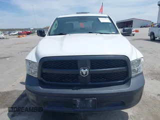 2017 Ram 1500 Express z VIN 1C6RR7KG1HS820322, wystawiony jako IAAI lot #42192578 z przebiegiem 155 574 mil mil oraz . Historia ofert i sprzedaży dostępna na DreamBid. Obrazek 12.