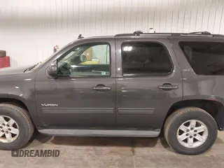 2010 GMC Yukon SLT with VIN 1GKUKCE08AR148548, listed as a IAAI auction lot 41994933 with 248,534 mi miles. Bid and sale history available at carsss.com. Image 14.