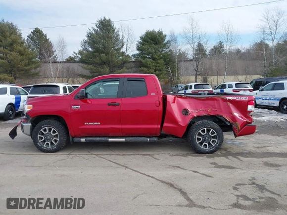2017 Toyota Tundra SR z VIN 5TFUY5F14HX666949, wystawiony jako IAAI lot #41685402 z przebiegiem 108 628 mil mil oraz . Historia ofert i sprzedaży dostępna na DreamBid. Obrazek 14.