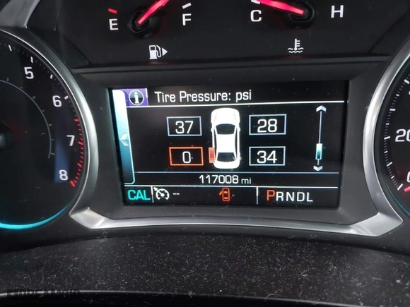2018 Chevrolet Malibu LT with VIN 1G1ZD5ST0JF219533, listed as a IAAI auction lot 41680608 with 117,008 mi miles. Bid and sale history available at carsss.com. Image 7.