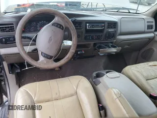2000 Ford Excursion XLT with VIN 1FMNU41SXYEE14642, listed as a Copart auction lot 43333355 with 226,709 mi miles and Salvage title. Bid and sale history available at DreamBid. Image 8.