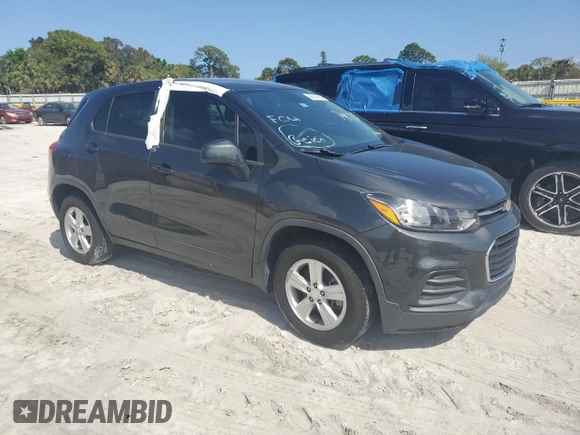 2020 Chevrolet Trax LS z VIN 3GNCJKSBXLL201326, wystawiony jako Copart lot #58873515 z przebiegiem Nie podano mil oraz Nie do naprawy • Non repairable. Historia ofert i sprzedaży dostępna na DreamBid. Obrazek 4.