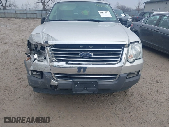 2006 Ford Explorer XLT with VIN 1FMEU73E96ZA24422, listed as a IAAI auction lot 41634581 with 158,475 mi miles. Bid and sale history available at carsss.com. Image 6.
