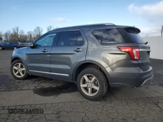 2017 Ford Explorer XLT with VIN 1FM5K8D87HGE12879, listed as a Copart auction lot 46626775 with 121,654 mi miles and Salvage Title. Bid and sale history available at carsss.com. Image 2.