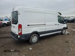 2016 Ford Transit Cargo z VIN 1FTYR2CM7GKA50881, wystawiony jako Copart lot #51495455 z przebiegiem 106 360 mil mil oraz Szkoda całkowita • Salvage title. Historia ofert i sprzedaży dostępna na DreamBid. Obrazek 3.