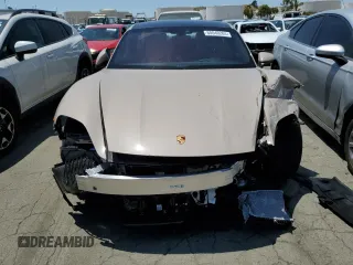 2024 Porsche Taycan z VIN WP0AA2Y1XRSA10095, wystawiony jako Copart lot #60040284 z przebiegiem 1 732 mil mil oraz Szkoda całkowita • Salvage title. Historia ofert i sprzedaży dostępna na DreamBid. Obrazek 5.