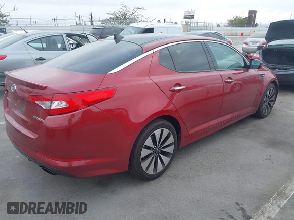 2012 Kia Optima SX z VIN 5XXGR4A64CG019121, wystawiony jako IAAI lot #42426482 z przebiegiem 137 496 mil mil oraz . Historia ofert i sprzedaży dostępna na DreamBid. Obrazek 4.