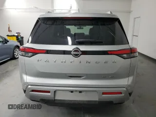 2025 Nissan Pathfinder SL z VIN 5N1DR3CC2SC228707, wystawiony jako Copart lot #58563525 z przebiegiem 5915 mil mil oraz Tytuł czysty. Historia ofert i sprzedaży dostępna na DreamBid. Obrazek 6.
