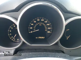 2006 Lexus SC 430 z VIN JTHFN48Y969005388, wystawiony jako Copart lot #45702275 z przebiegiem 295 062 mil mil oraz Czysty tytuł • Clean title. Historia ofert i sprzedaży dostępna na DreamBid. Obrazek 9.