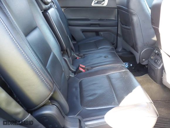 2013 Ford Explorer Limited with VIN 1FM5K8F85DGB85957, listed as a IAAI auction lot 41530677 with 219,130 mi miles. Bid and sale history available at carsss.com. Image 8.
