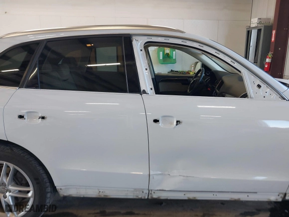 2015 Audi Q5 Premium Plus with VIN WA1DGAFP2FA130155, listed as a IAAI auction lot 41699314 with 118,377 mi miles. Bid and sale history available at carsss.com. Image 14.