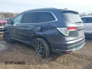 2019 Honda Pilot Touring 7-Passenger with VIN 5FNYF6H67KB018769, listed as a IAAI auction lot 41310452 with 92,499 mi miles. Bid and sale history available at carsss.com. Image 3.